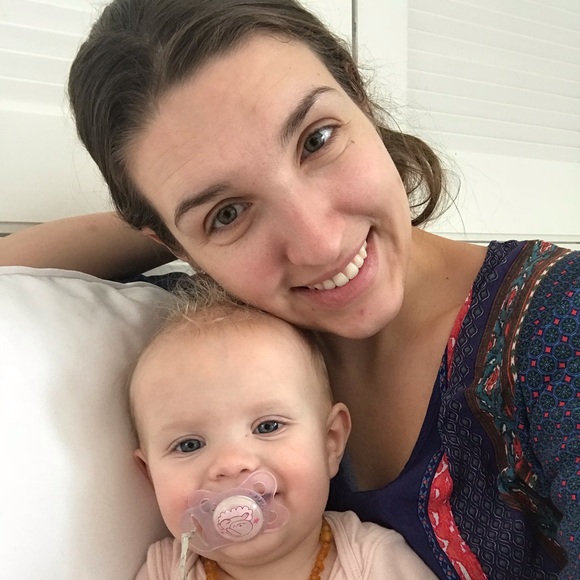 Welcome to River + Juniperโs Poshmark Closet! - Picture 5 of 10